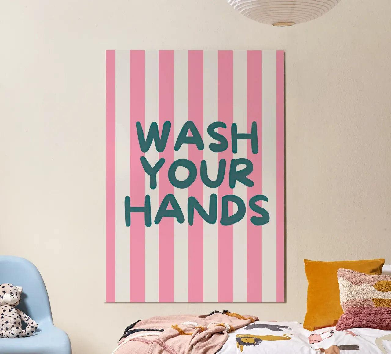 Wash Your Hands poster con telaio in legno da Attaboy Dsgn