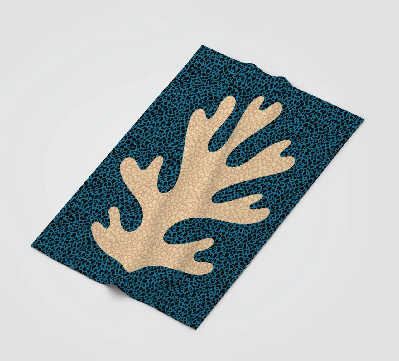 Corallo pastello piastrellato coperta in pile da Little Dean