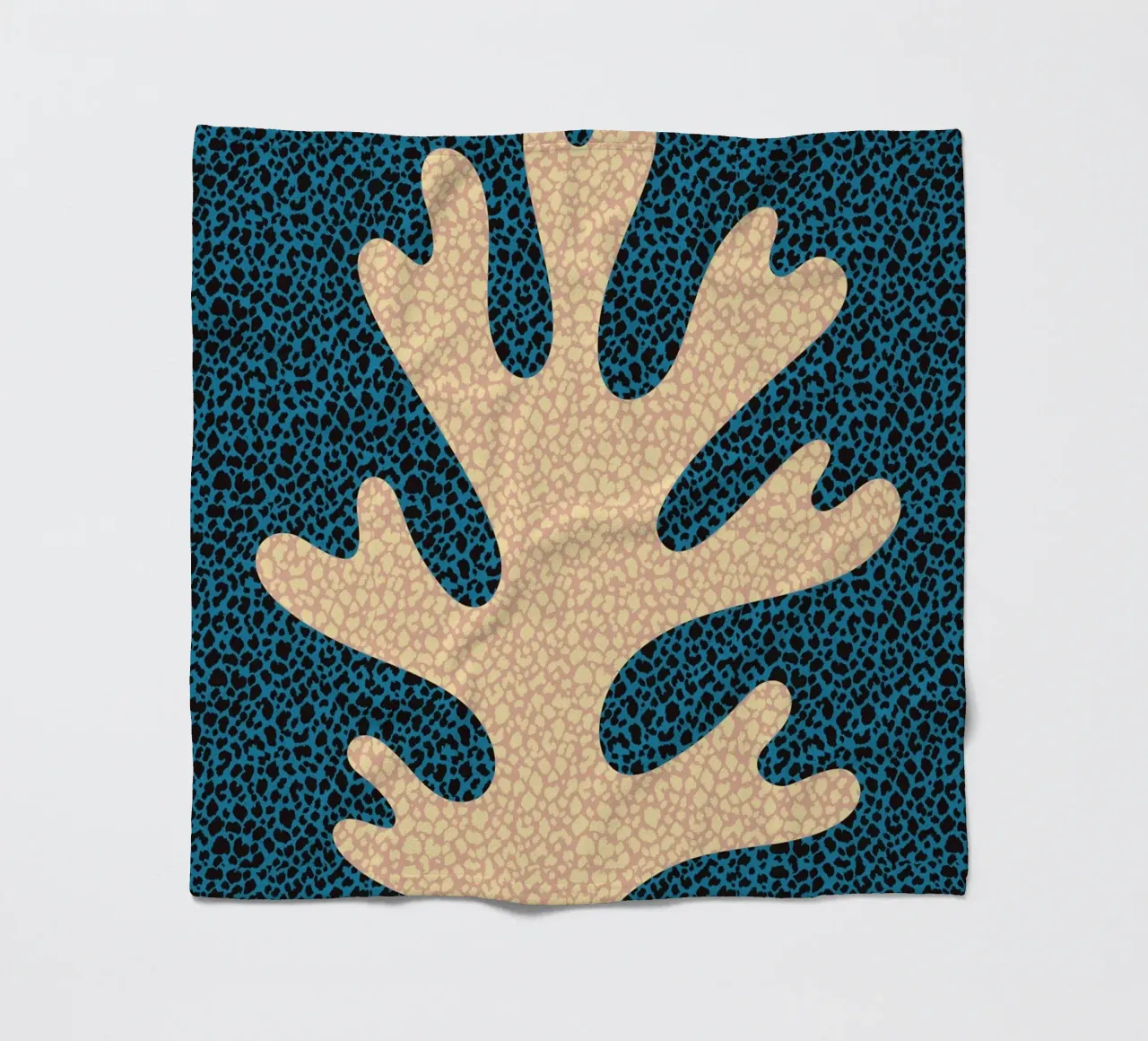 Corallo pastello piastrellato coperta in pile da Little Dean