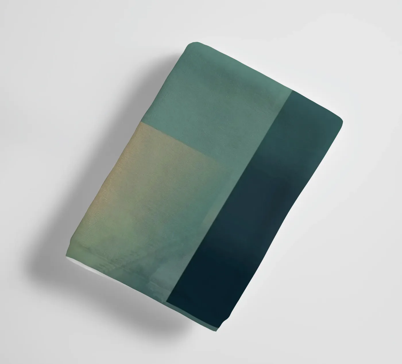 Subtle green gradient badhanddoek van Little Dean