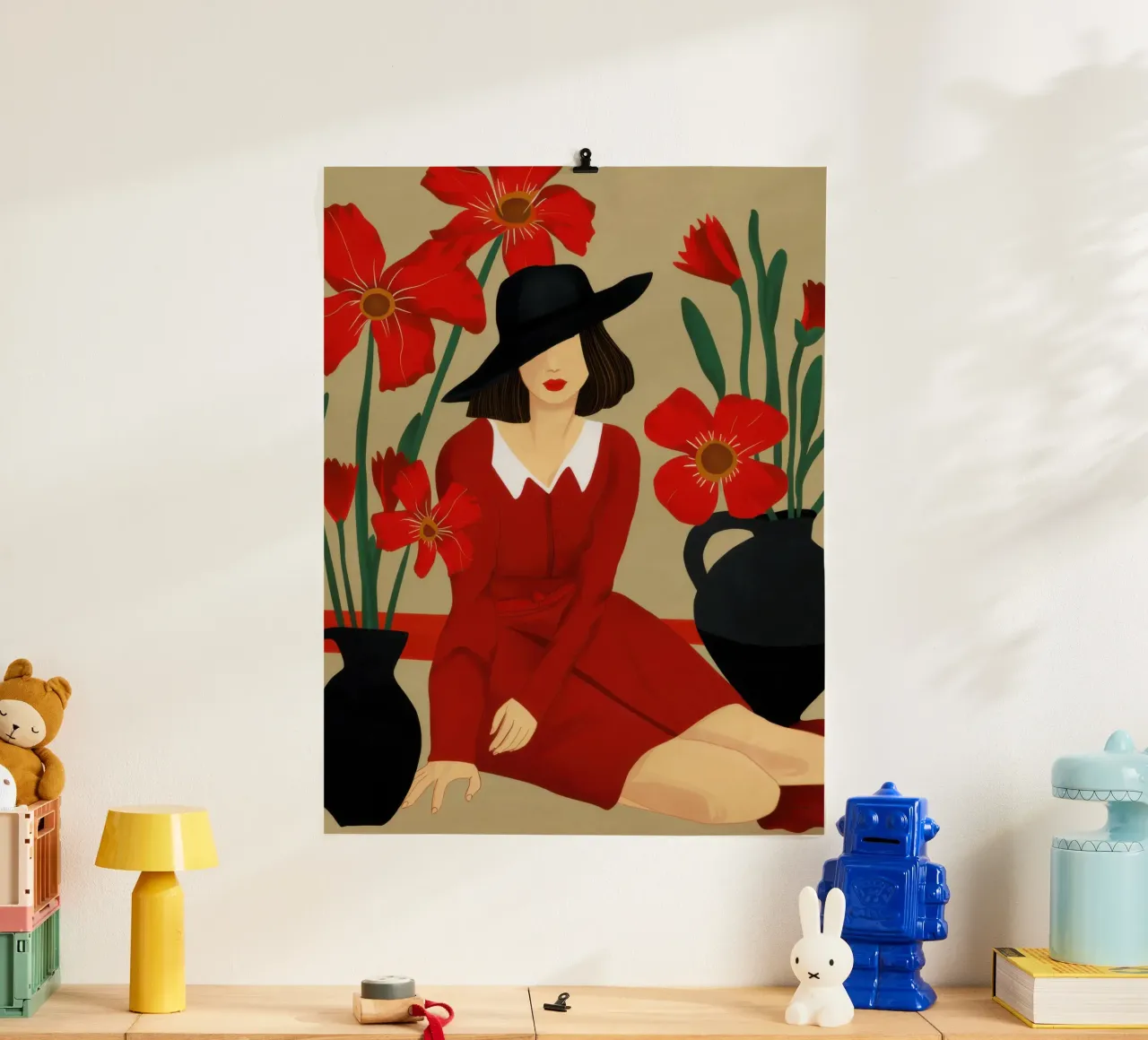 Rotes Kleid Schwarzer Hut Poster mit Kunststoffrahmen von Marigold Tiga
