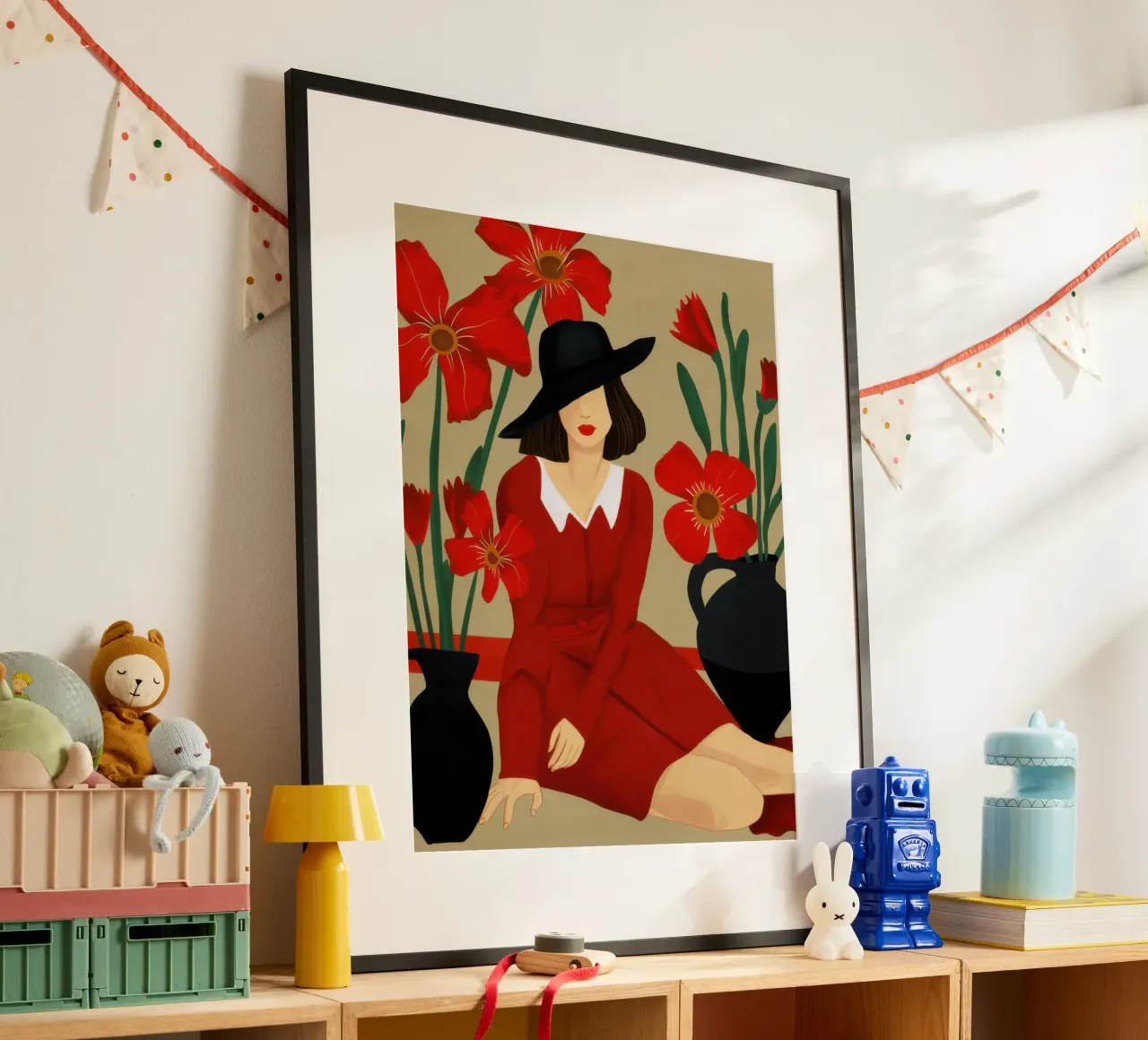 Rotes Kleid Schwarzer Hut Poster mit Kunststoffrahmen von Marigold Tiga