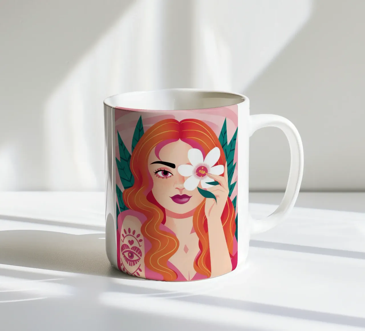 Tatuaggio floreale Dea tazza in ceramica da Marigold Tiga