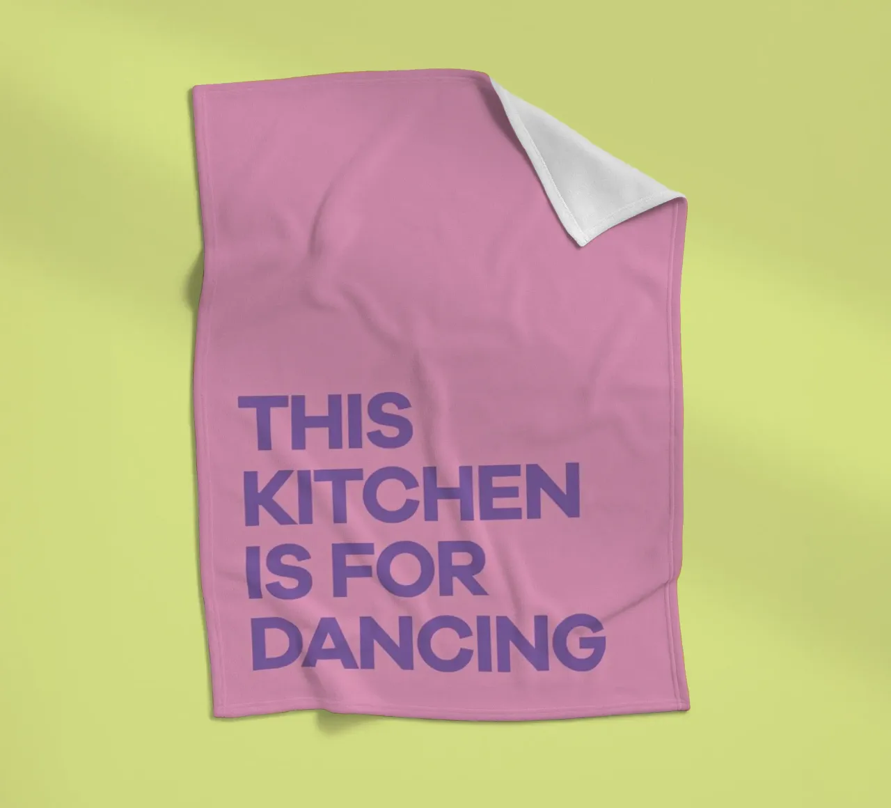 This Kitchen is for Dancing Purple fleecedeken van Pure