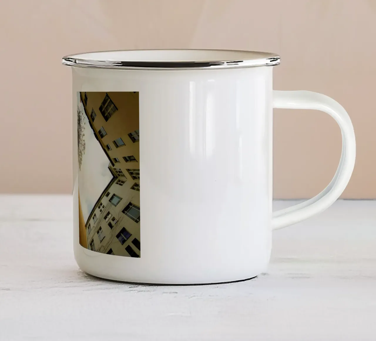 Hinterhof 74 tazza in smalto da Marc Gruninger