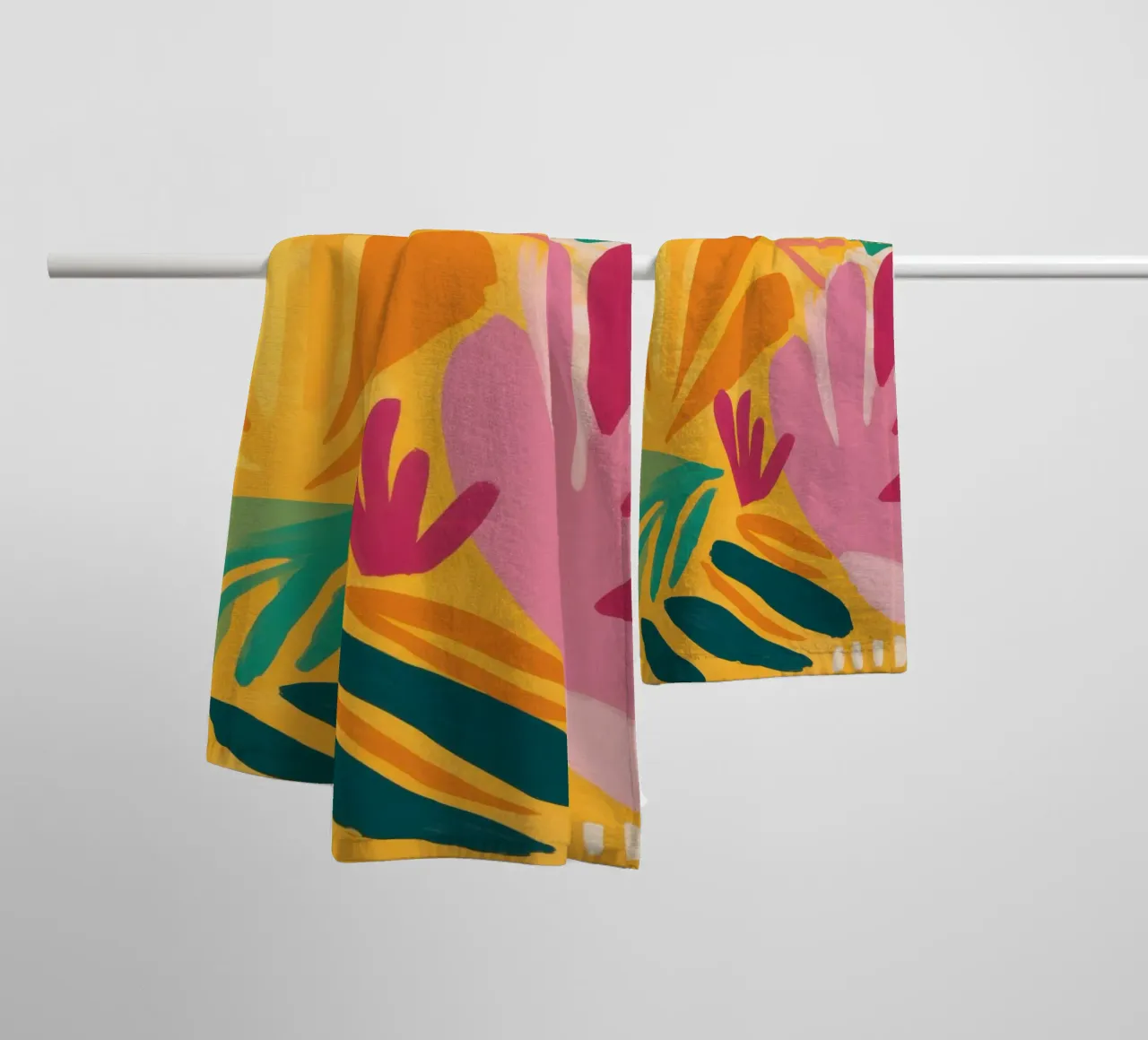 Pastell-Blumen-Fusion Handtuch von Arcane Lines