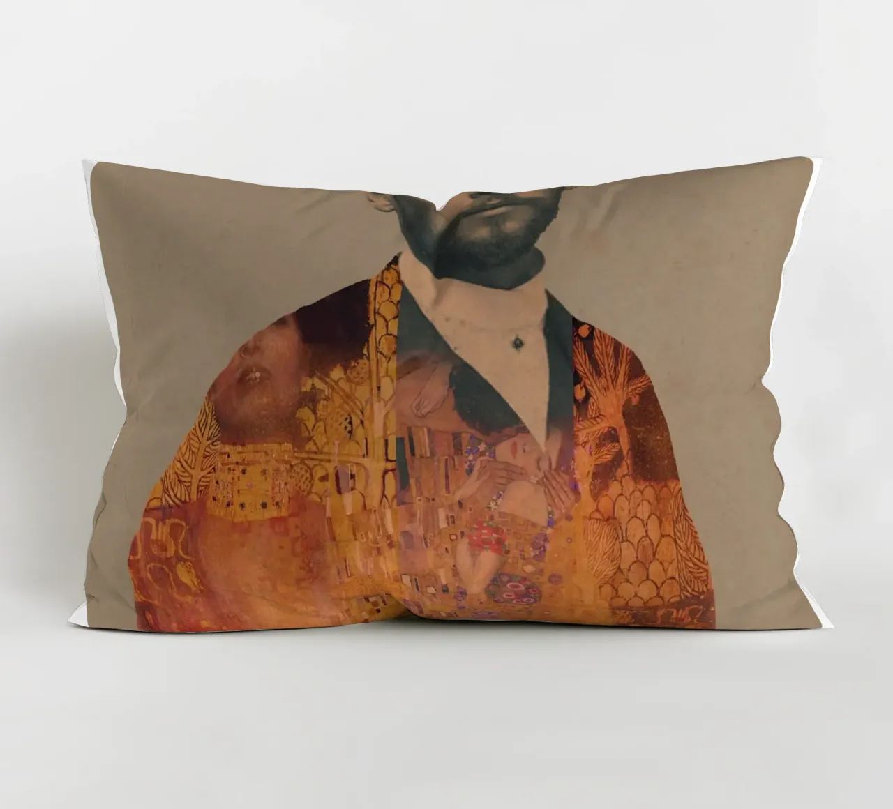 for Gustav Klimt with border cuscino da Frank Moth