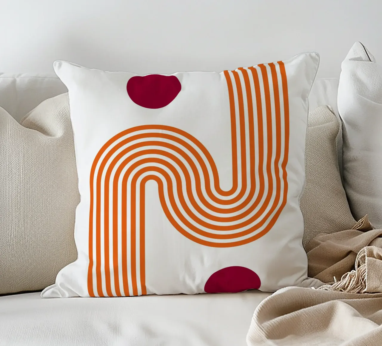 Retro Line Art - Stampa arancione e bordeaux cuscino da Studio Vibe