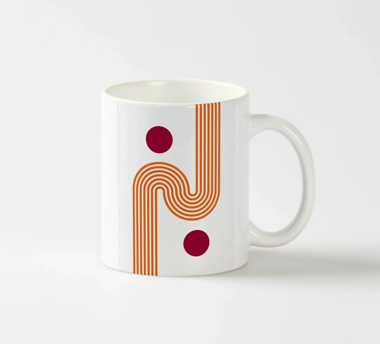 Retro Line Art - Stampa arancione e bordeaux tazza in ceramica da Studio Vibe