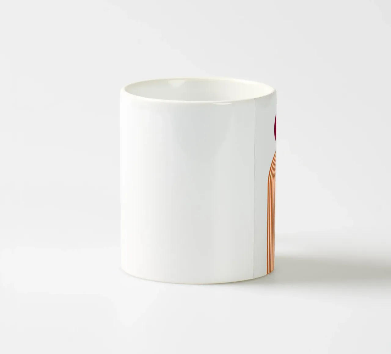 Retro Line Art - Stampa arancione e bordeaux tazza in ceramica da Studio Vibe