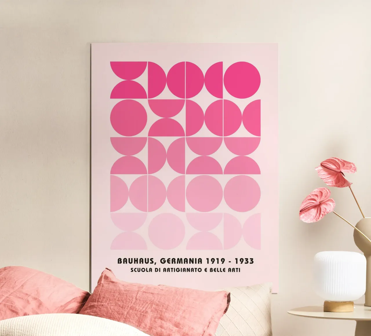 Griglia rosa Bauhaus - geometria e arte del design poster da Studio Vibe