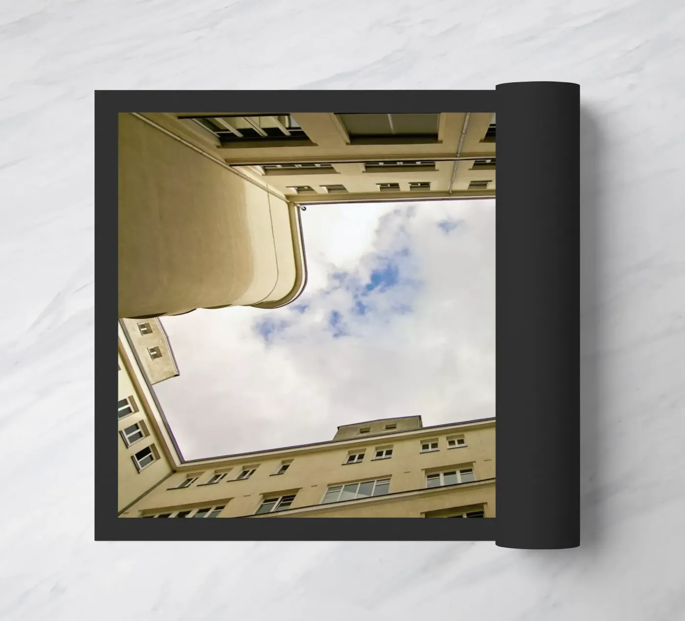 Hinterhof 80 deurmat van Marc Gruninger