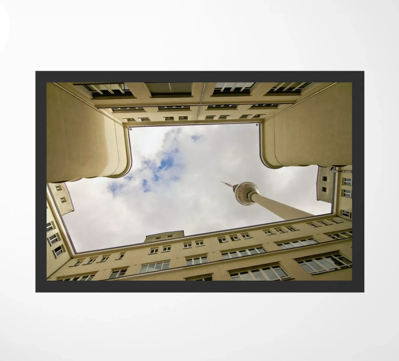 Hinterhof 80 deurmat van Marc Gruninger