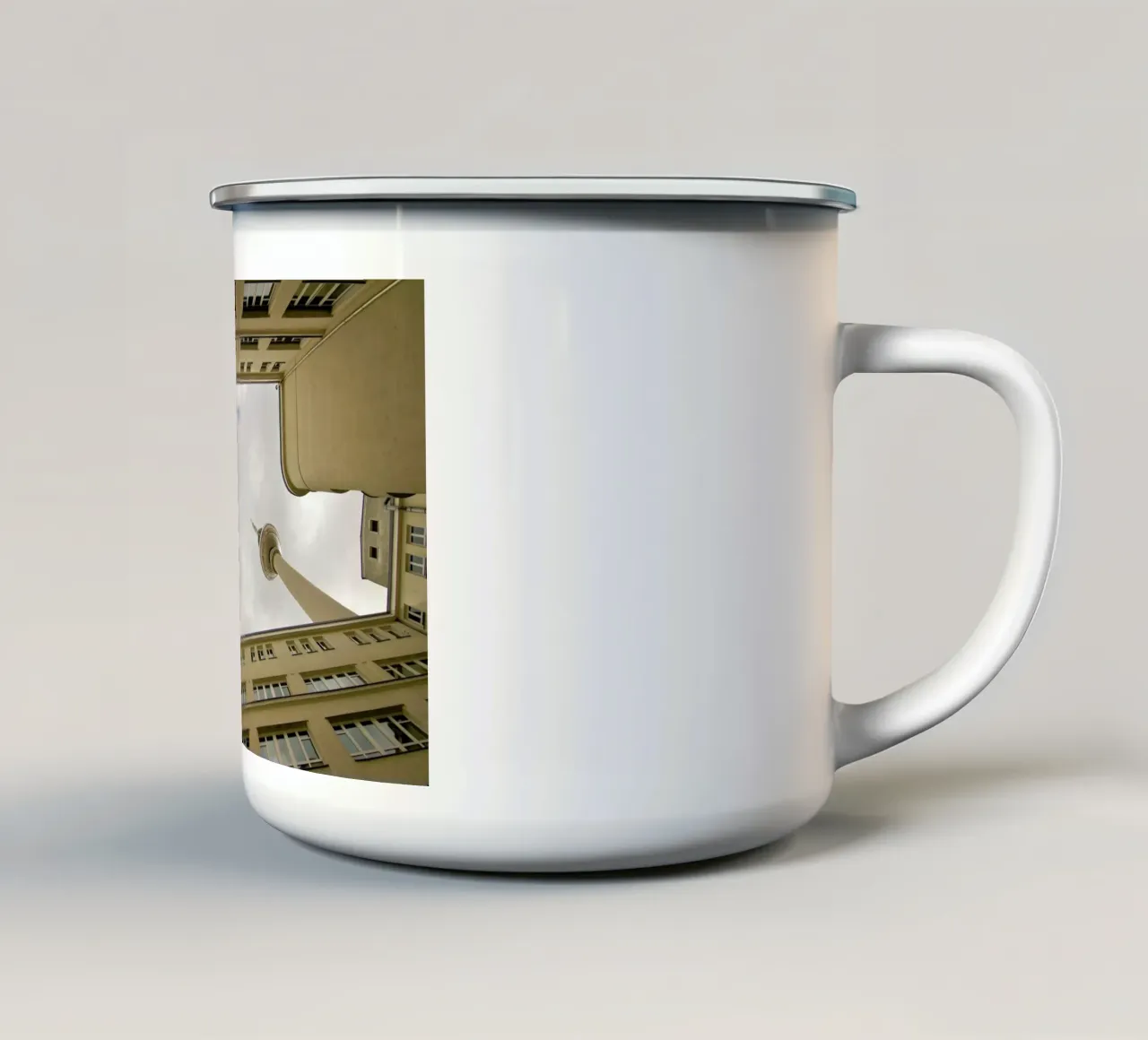 Hinterhof 80 tazza in smalto da Marc Gruninger