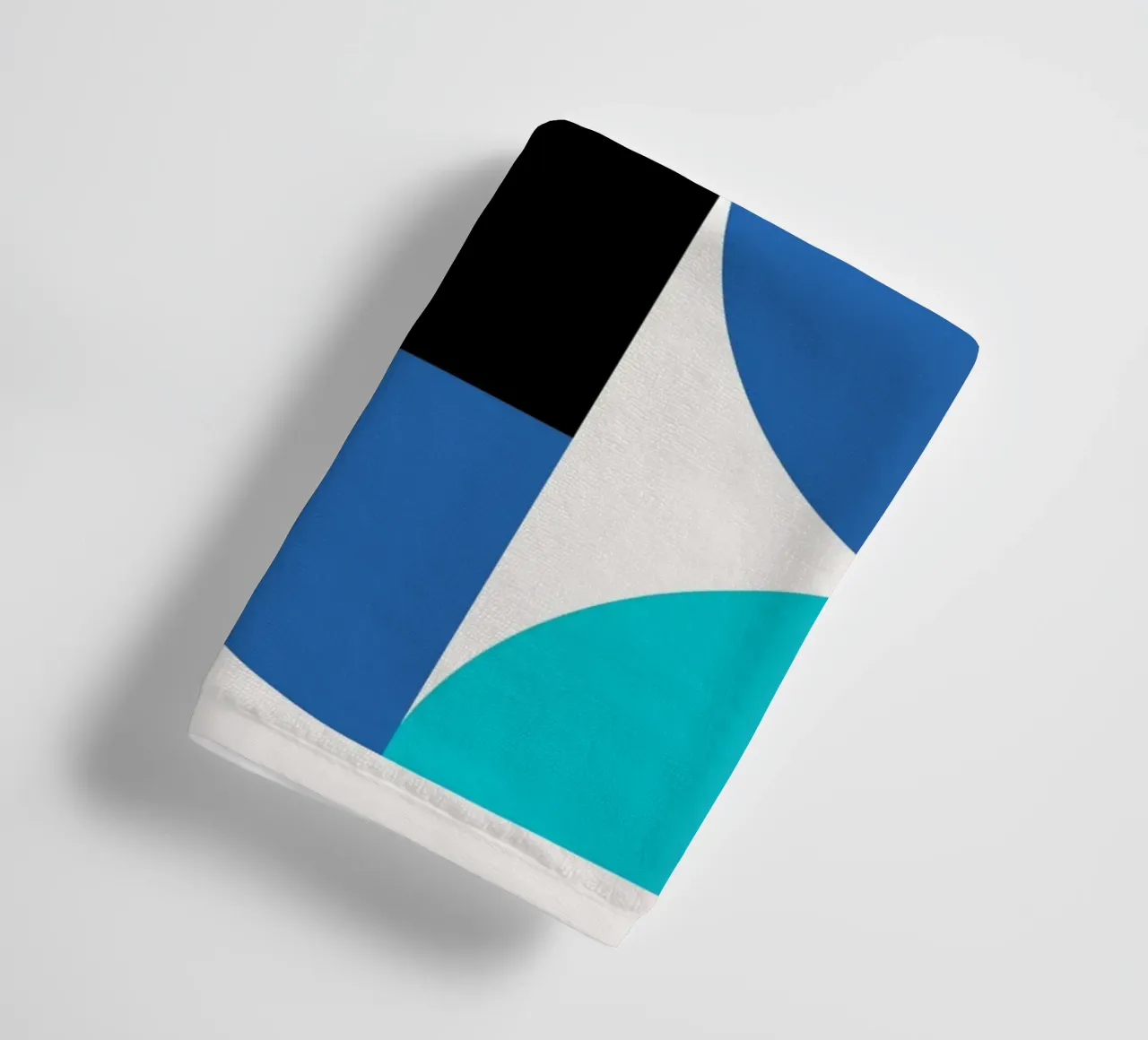Forme geometriche blu - Poster astratto moderno asciugamano da bagno da Studio Vibe
