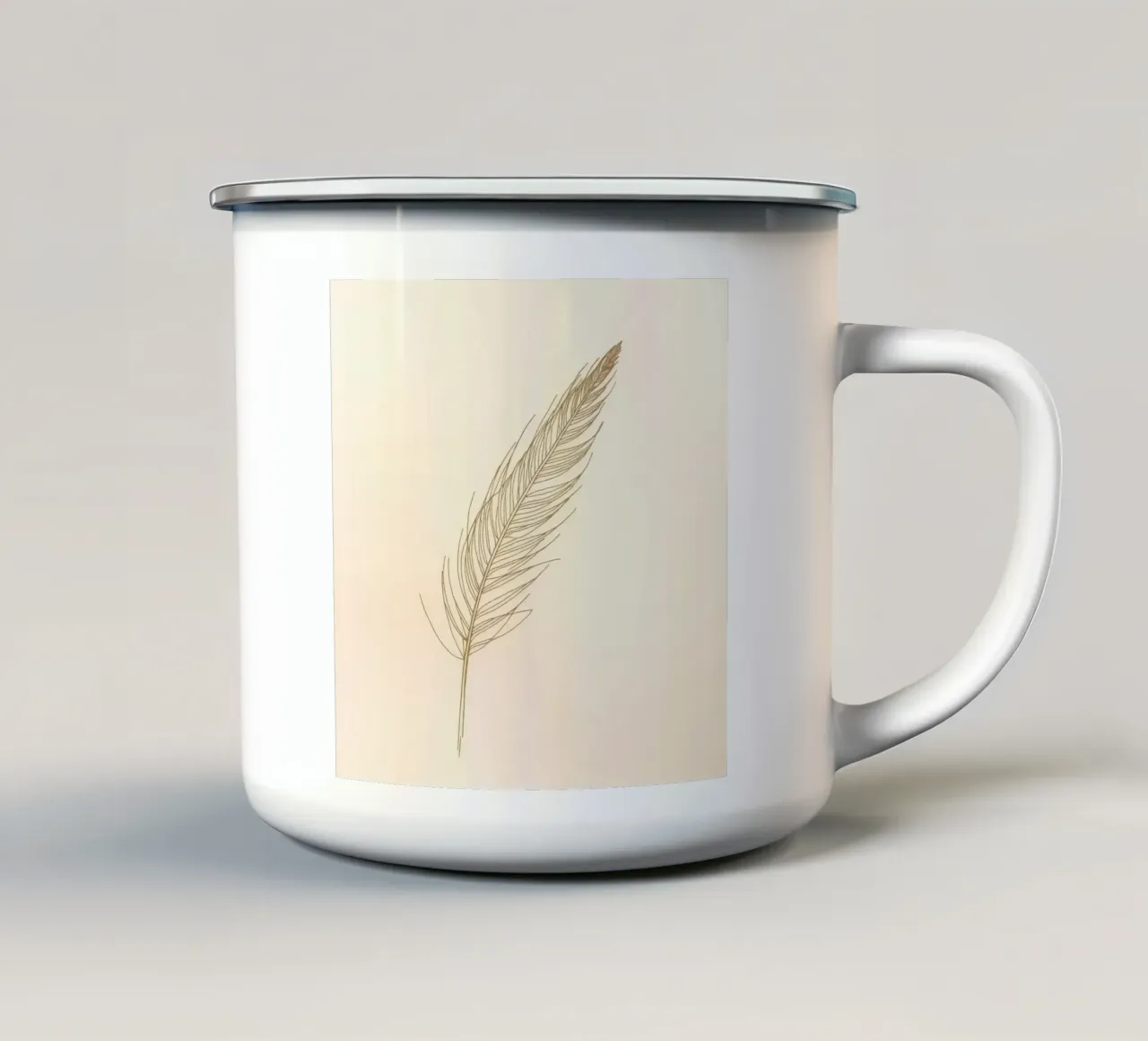 Schizzo di una singola piuma marrone chiaro su sfondo crema tazza in smalto da DesignDoodle