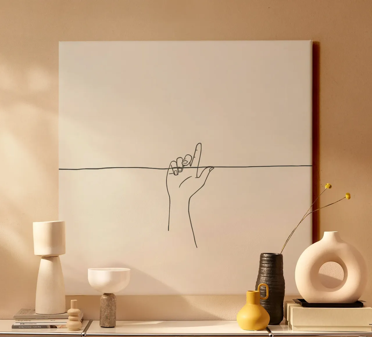 Outline of a hand with a finger grabbing thin black line tela da DesignDoodle