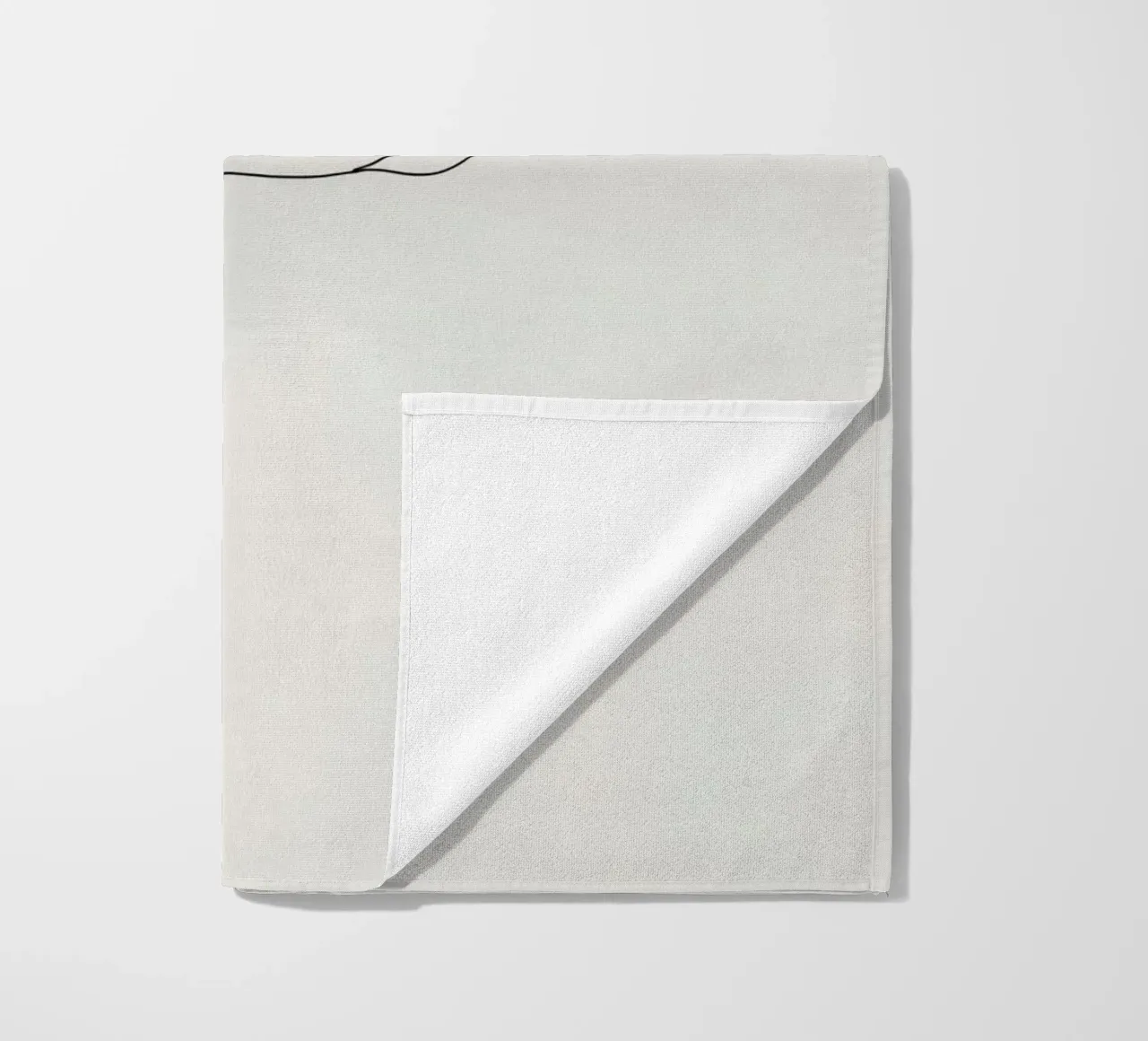 Sagoma minimalista di una colomba in volo telo mare da DesignDoodle