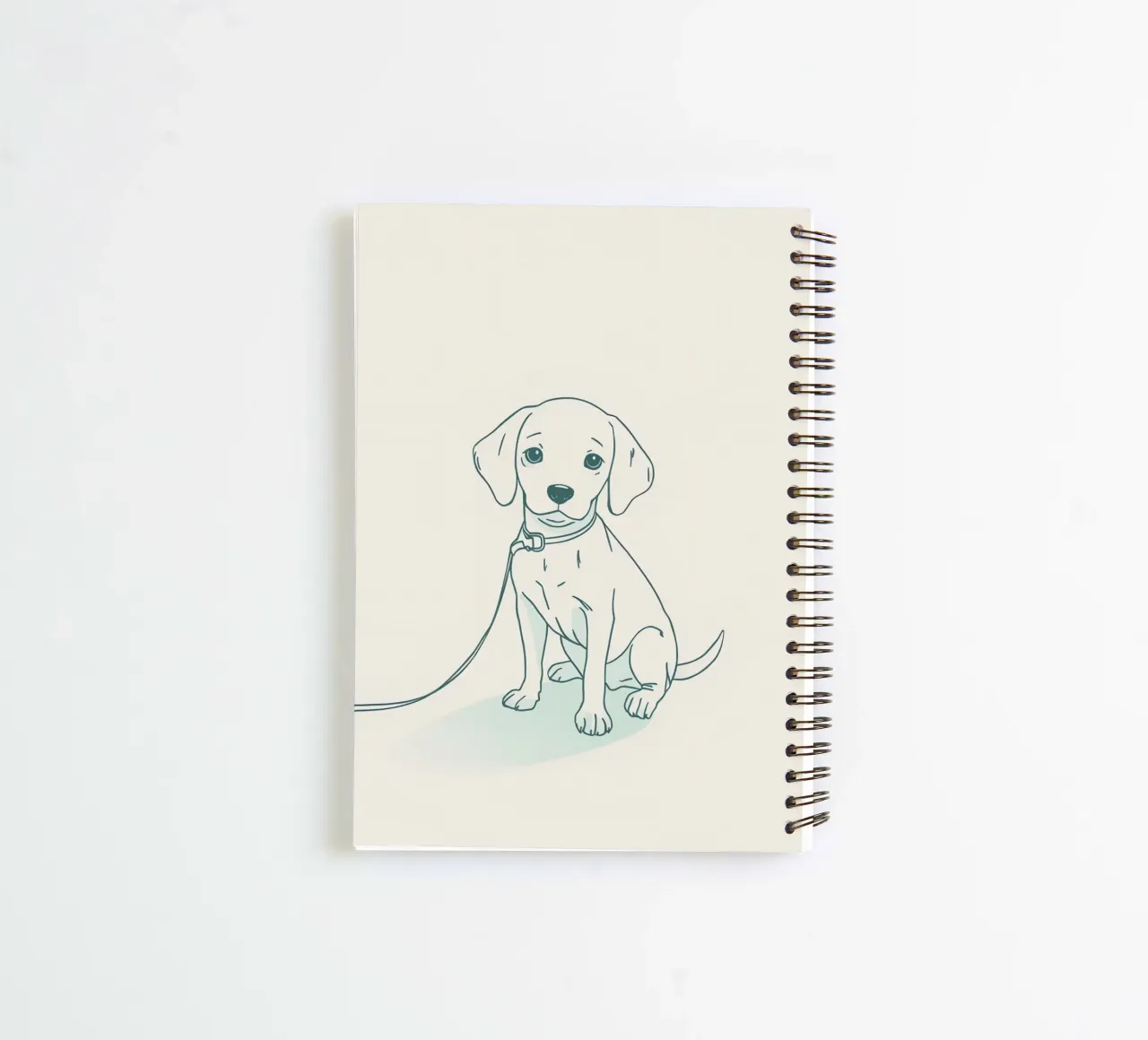 Un piccolo cucciolo aspetta al guinzaglio, seduto, con l'aria un po' triste diario ad anelli da DesignDoodle