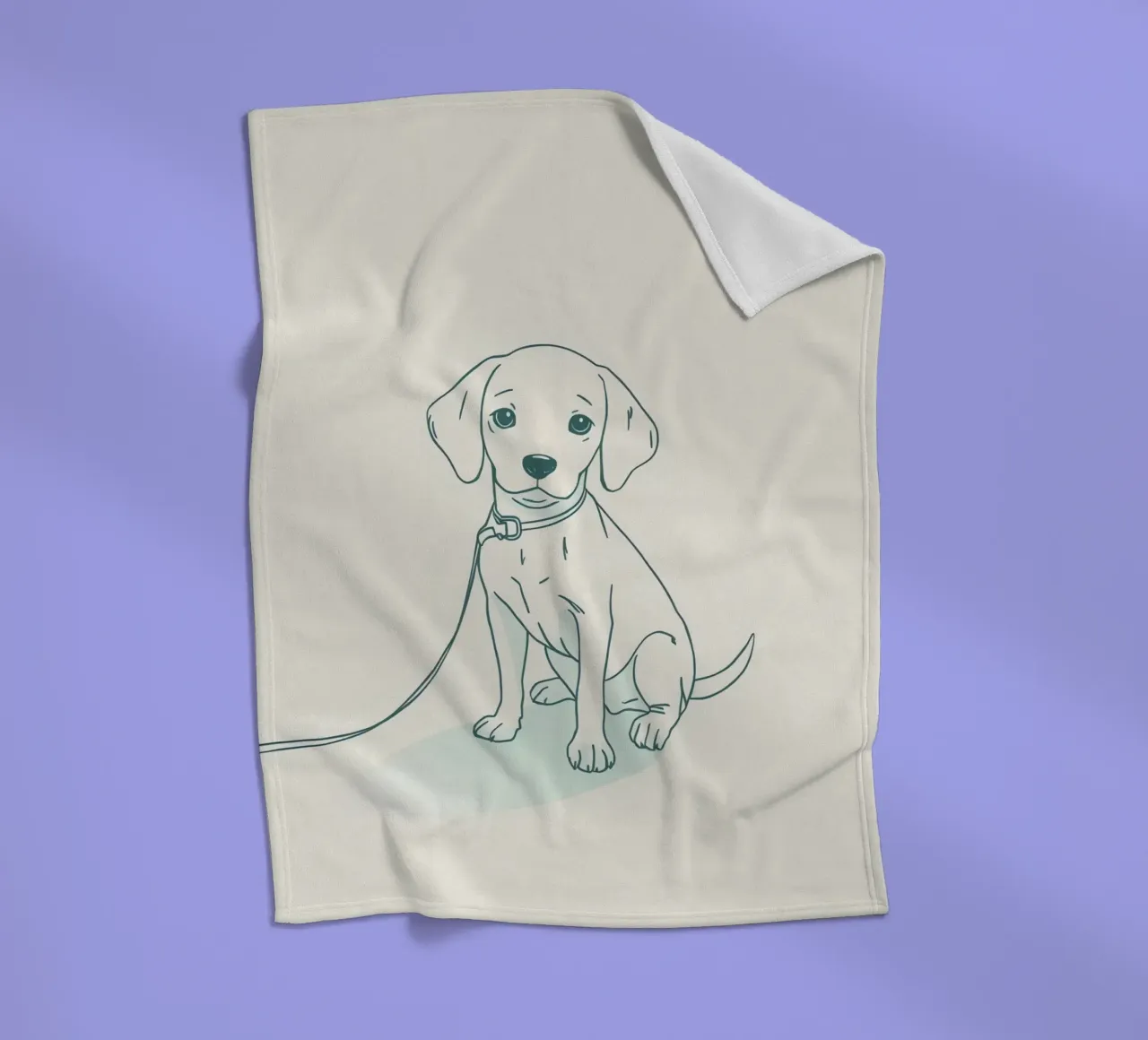 Un piccolo cucciolo aspetta al guinzaglio, seduto, con l'aria un po' triste coperta in pile da DesignDoodle