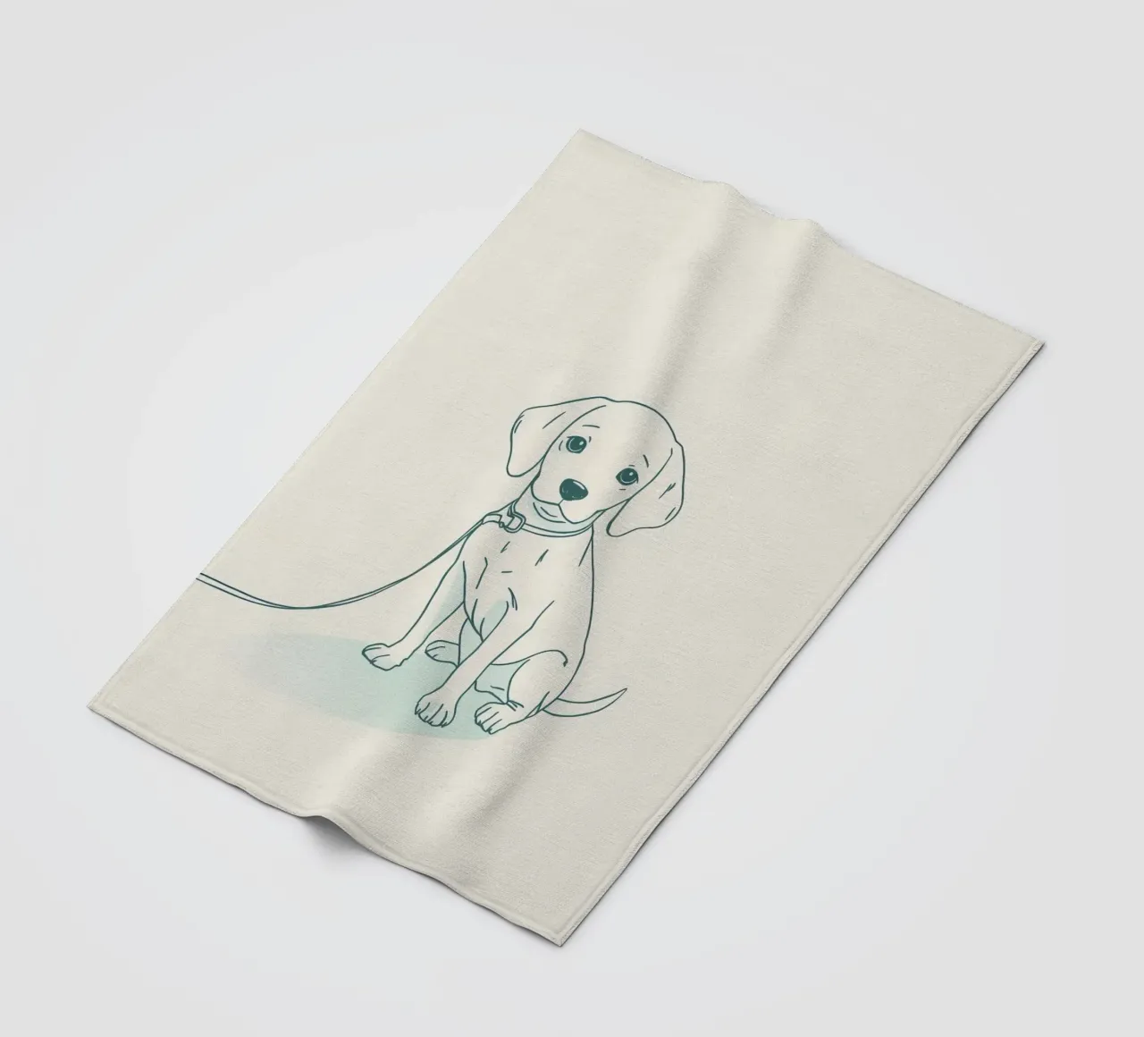 Un piccolo cucciolo aspetta al guinzaglio, seduto, con l'aria un po' triste coperta in pile da DesignDoodle