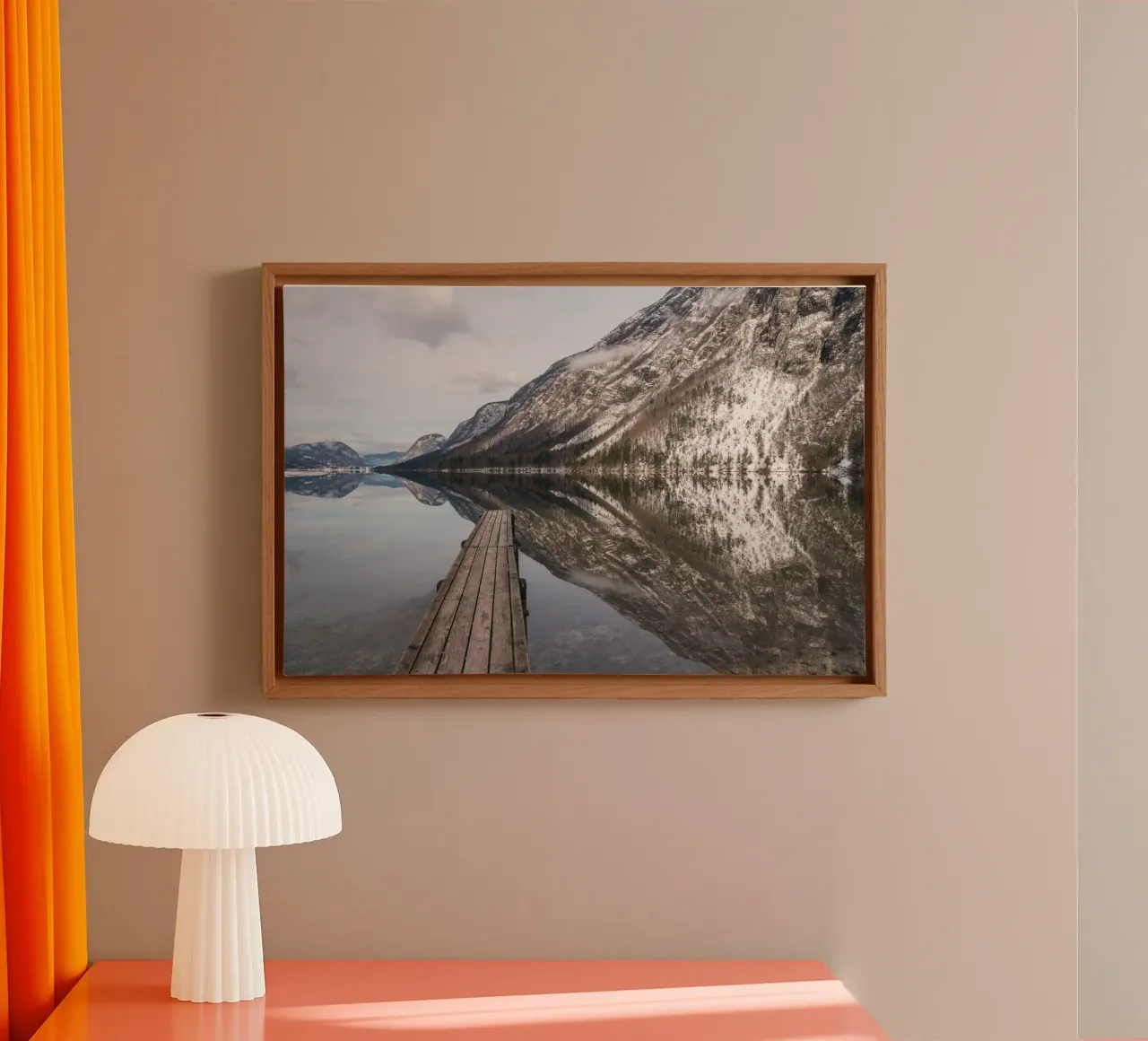 Paesaggio onirico tela con Cornice a cassetta da PhotoVibe Decor