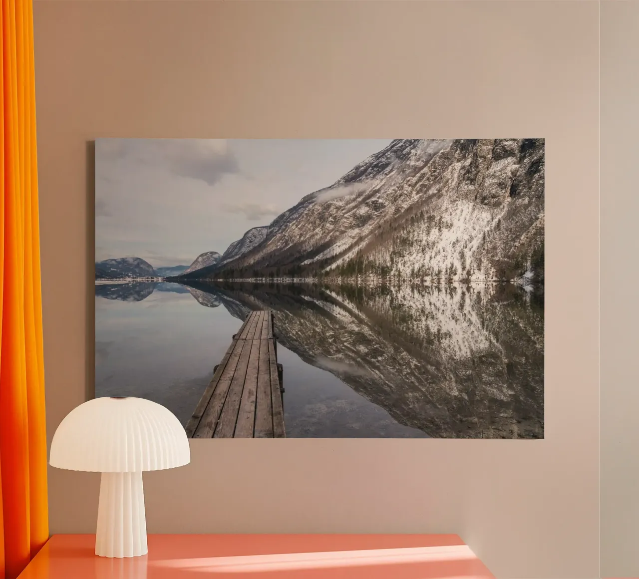 Paesaggio onirico tela con Cornice a cassetta da PhotoVibe Decor