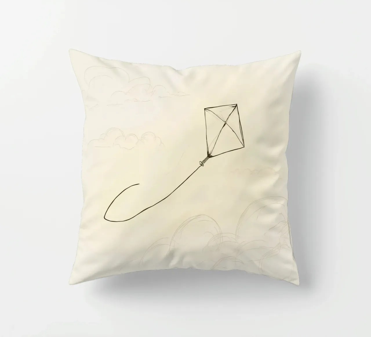 L'aquilone vola in alto con le nuvole abbozzate cuscino da DesignDoodle