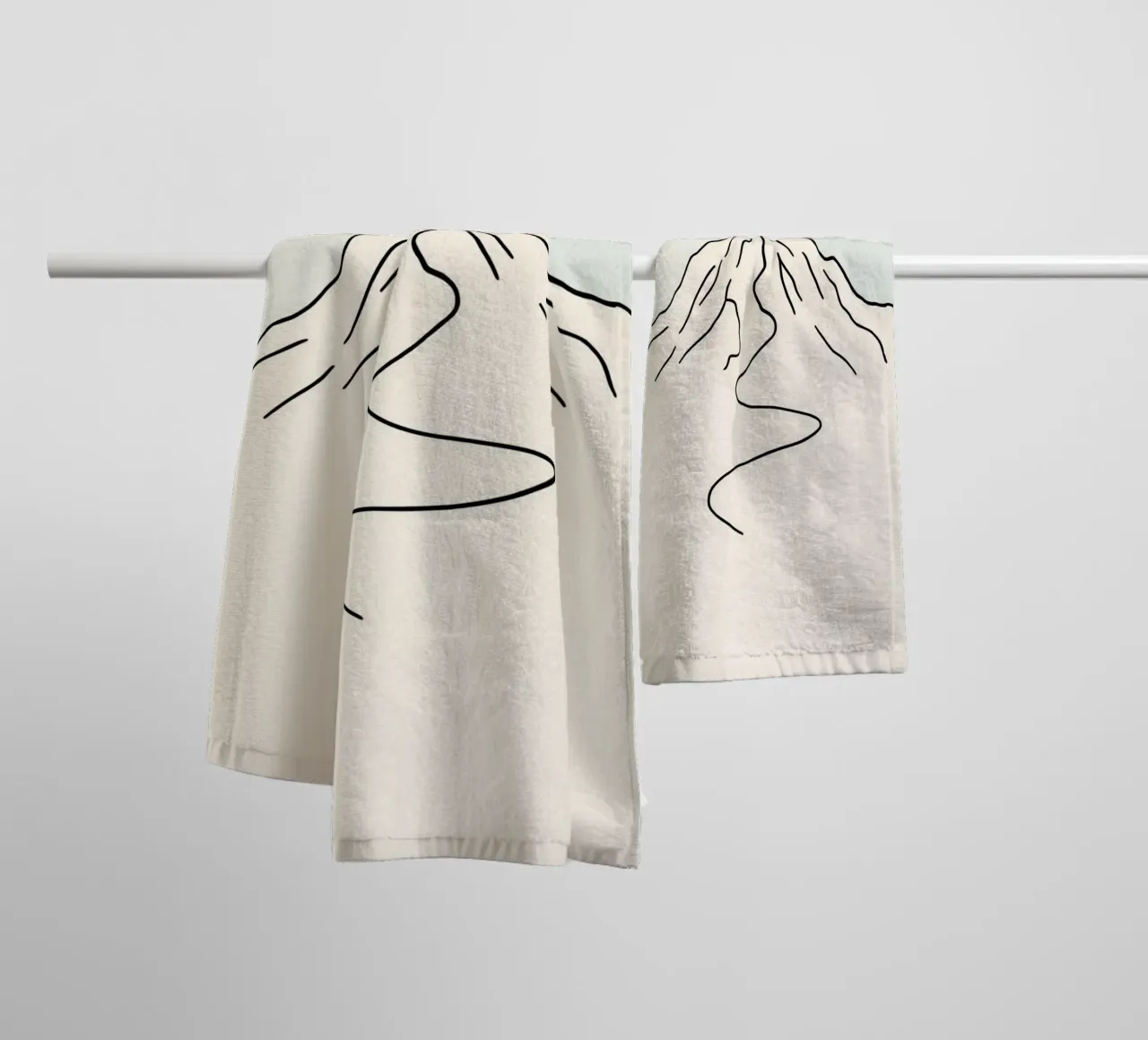 Contour d'un sommet de montagne avec un sentier sinueux sous un ciel doux serviette de bain de DesignDoodle