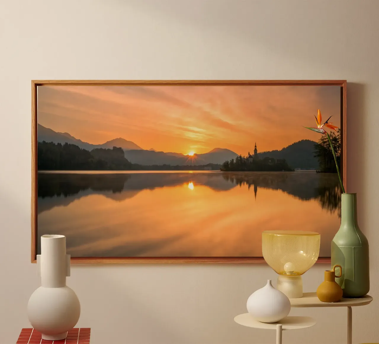 Paesaggio onirico tela con Cornice a cassetta da PhotoVibe Decor