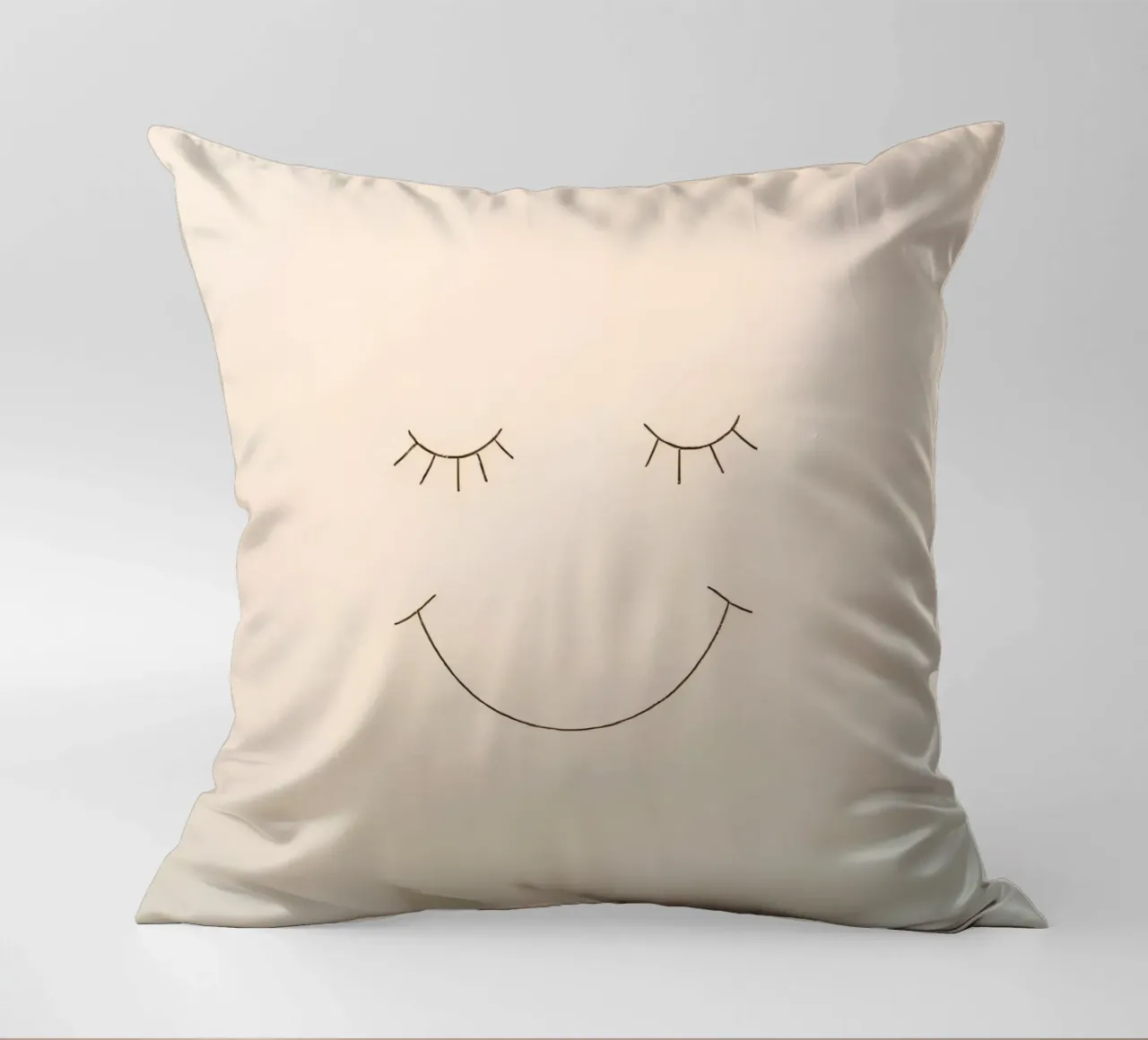 Semplice disegno di un volto con occhi chiusi e sorriso cuscino da DesignDoodle