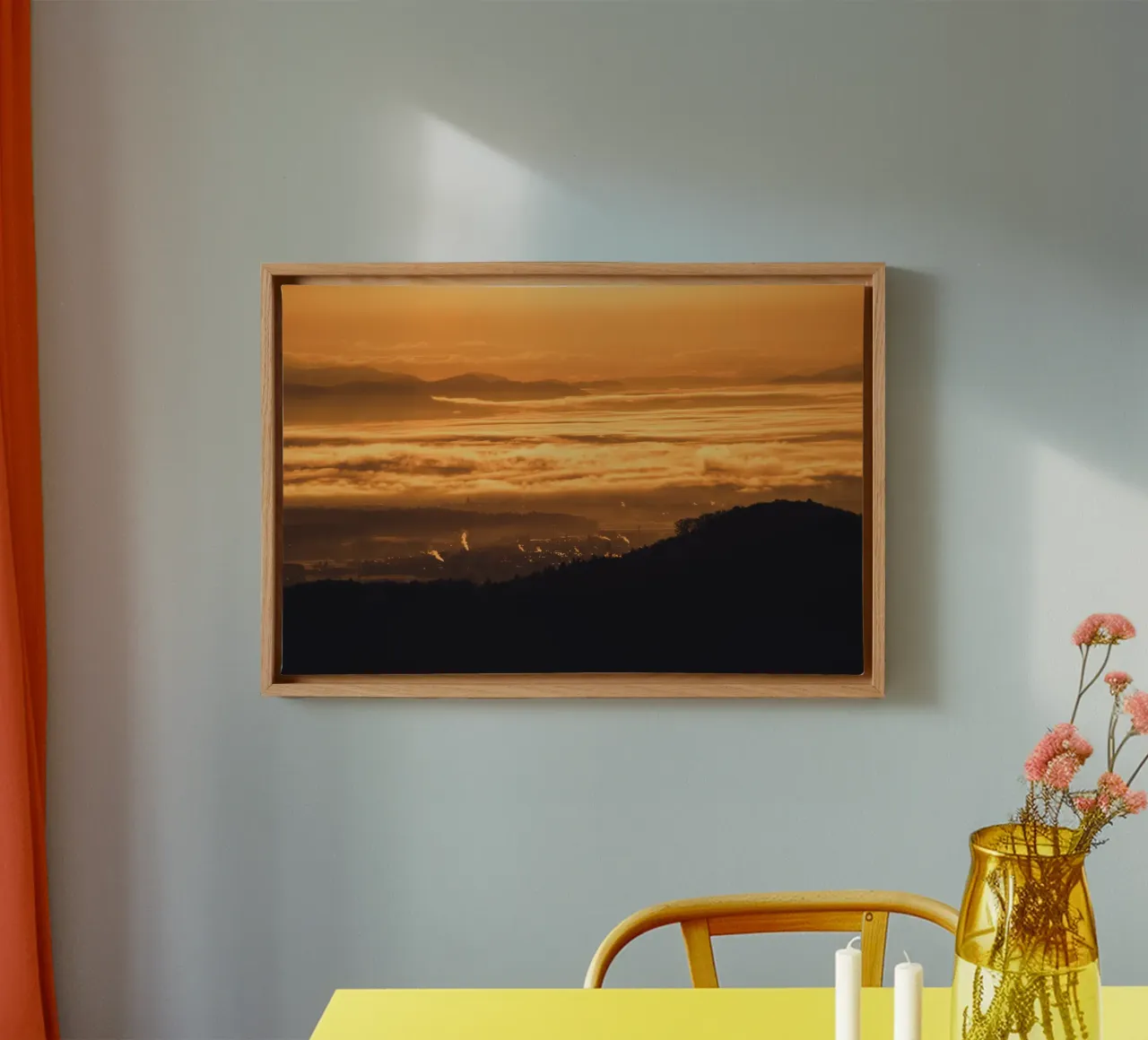 Paesaggio onirico tela con Cornice a cassetta da PhotoVibe Decor