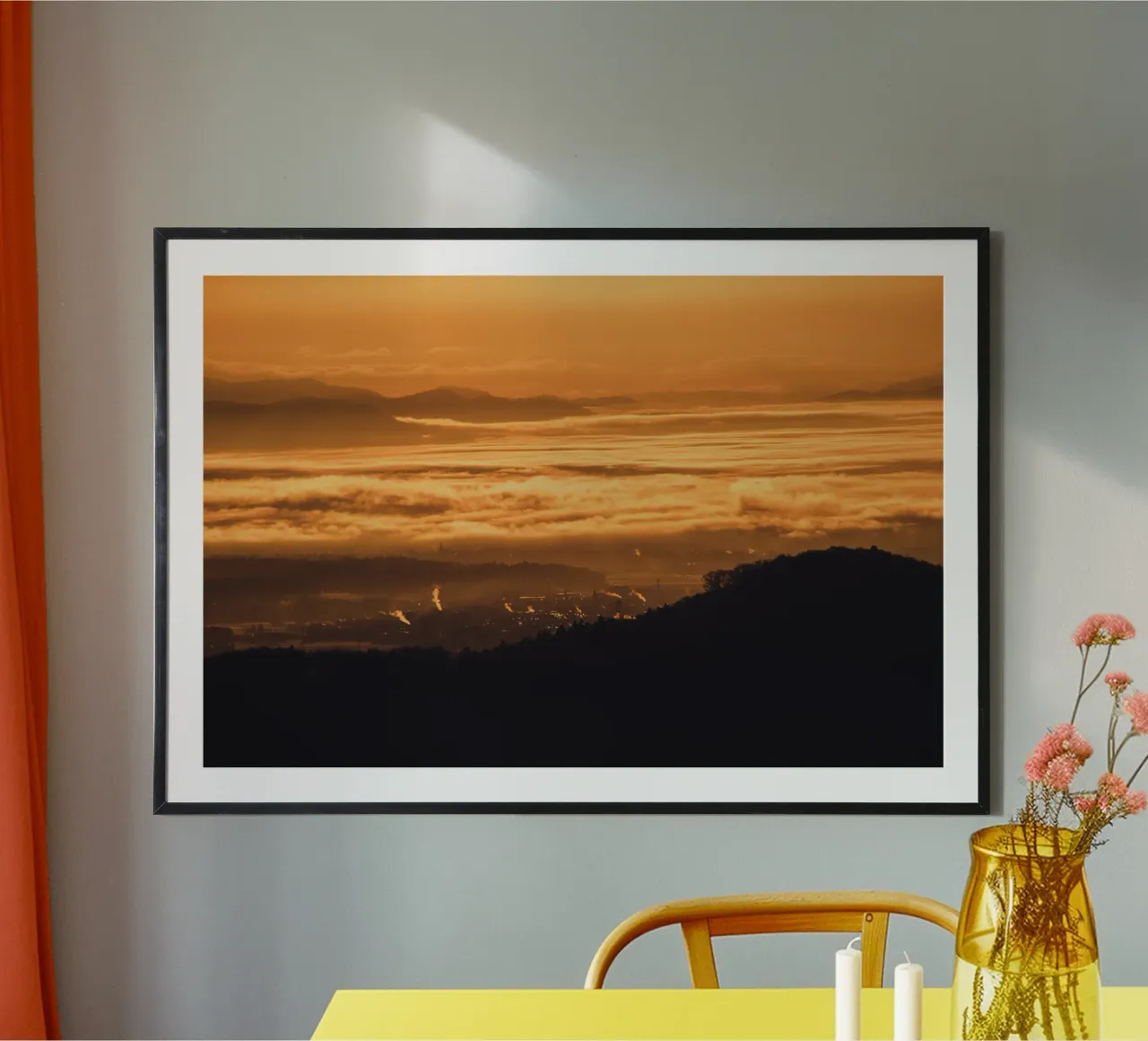 Paesaggio onirico poster con telaio in legno da PhotoVibe Decor