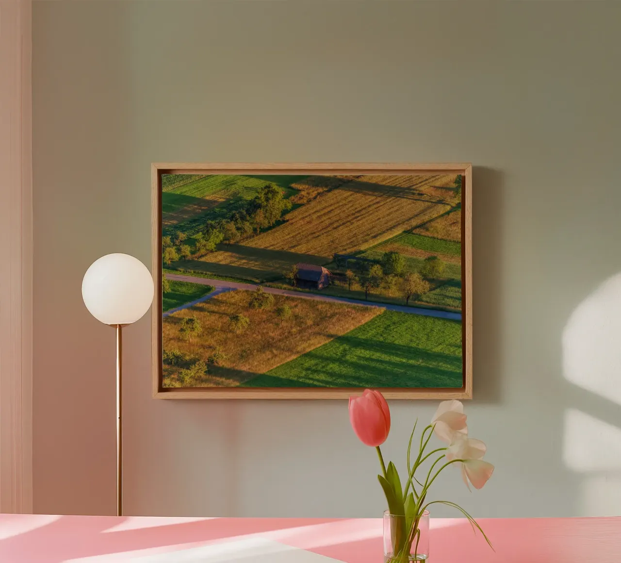 Paesaggio onirico tela con Cornice a cassetta da PhotoVibe Decor