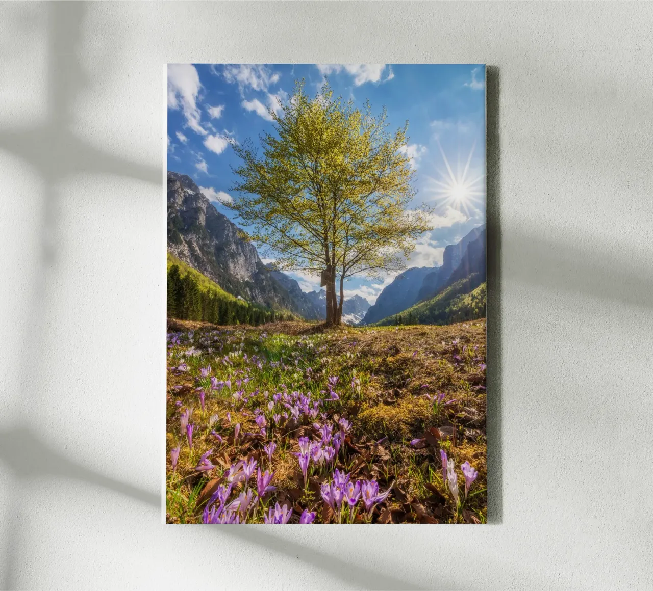Paesaggio onirico tela con Cornice a cassetta da PhotoVibe Decor