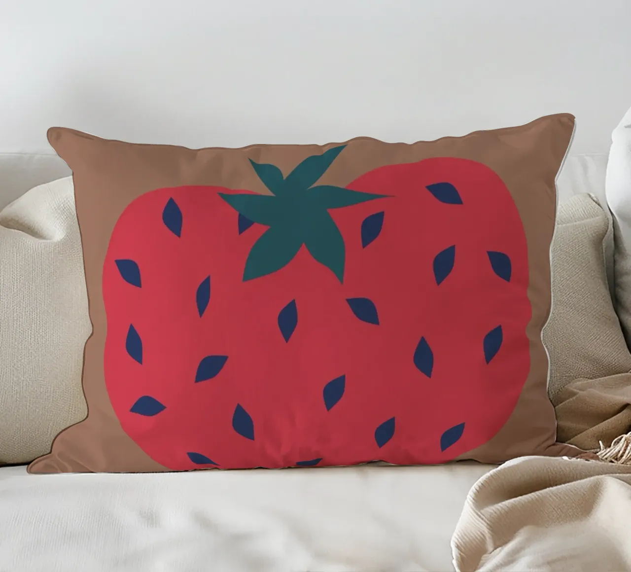 strawberryheart. cuscino da FRICKE DESIGN