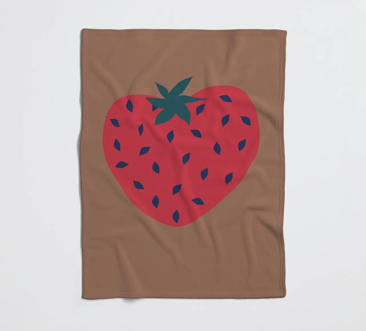 strawberryheart. coperta in pile da FRICKE DESIGN