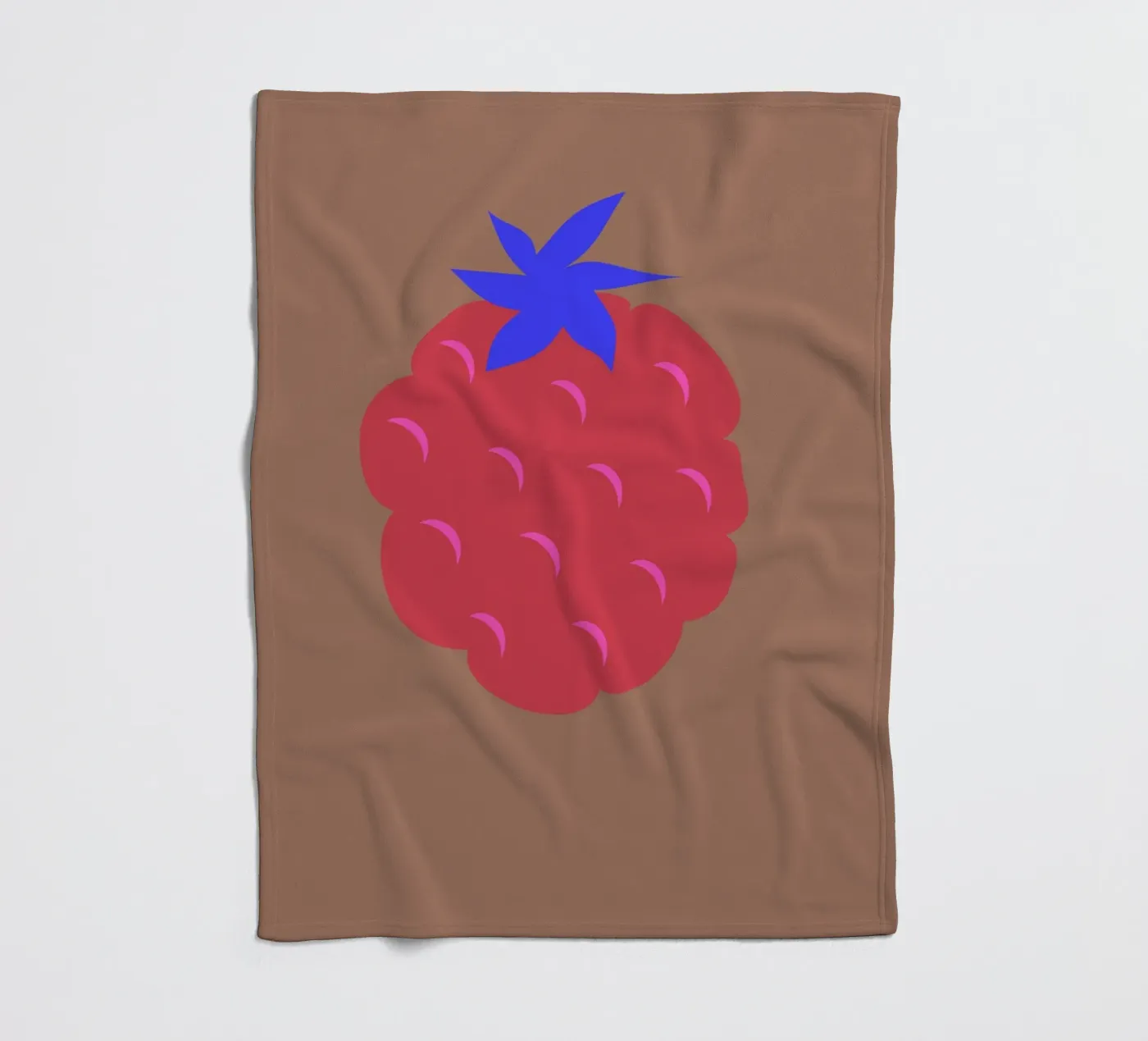 raspberry fleecedeken van FRICKE DESIGN