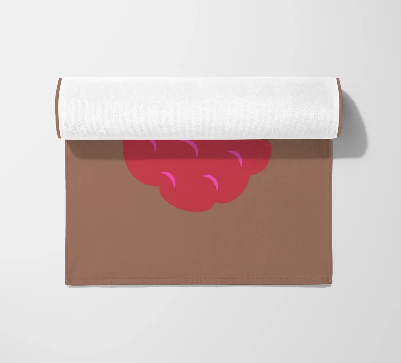 raspberry strandhanddoek van FRICKE DESIGN