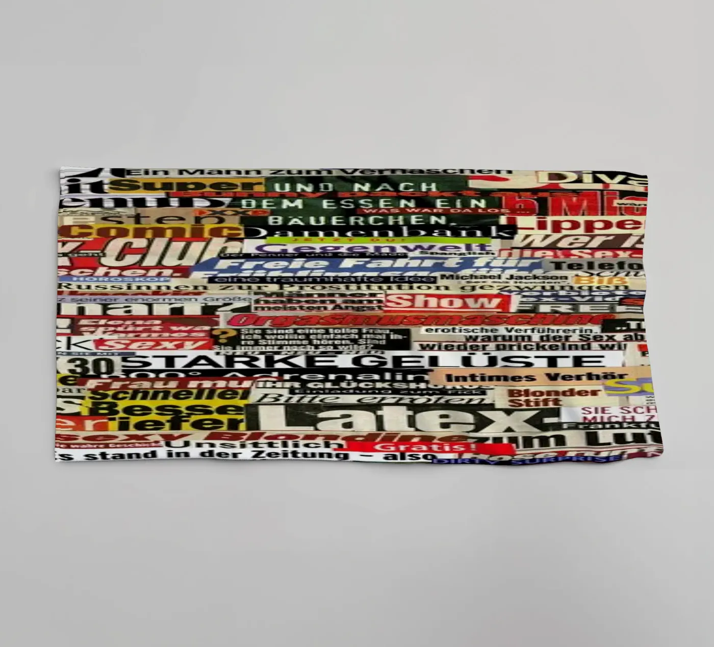 Headlines, 2005 badhanddoek van Gothans Papierwelten