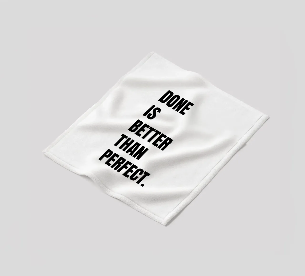 Done is better than perfect anpassbare Schrift fleece blanket by RB-Quotes