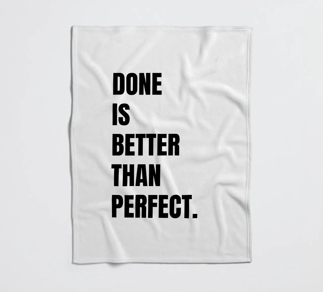 Done is better than perfect anpassbare Schrift fleece blanket by RB-Quotes