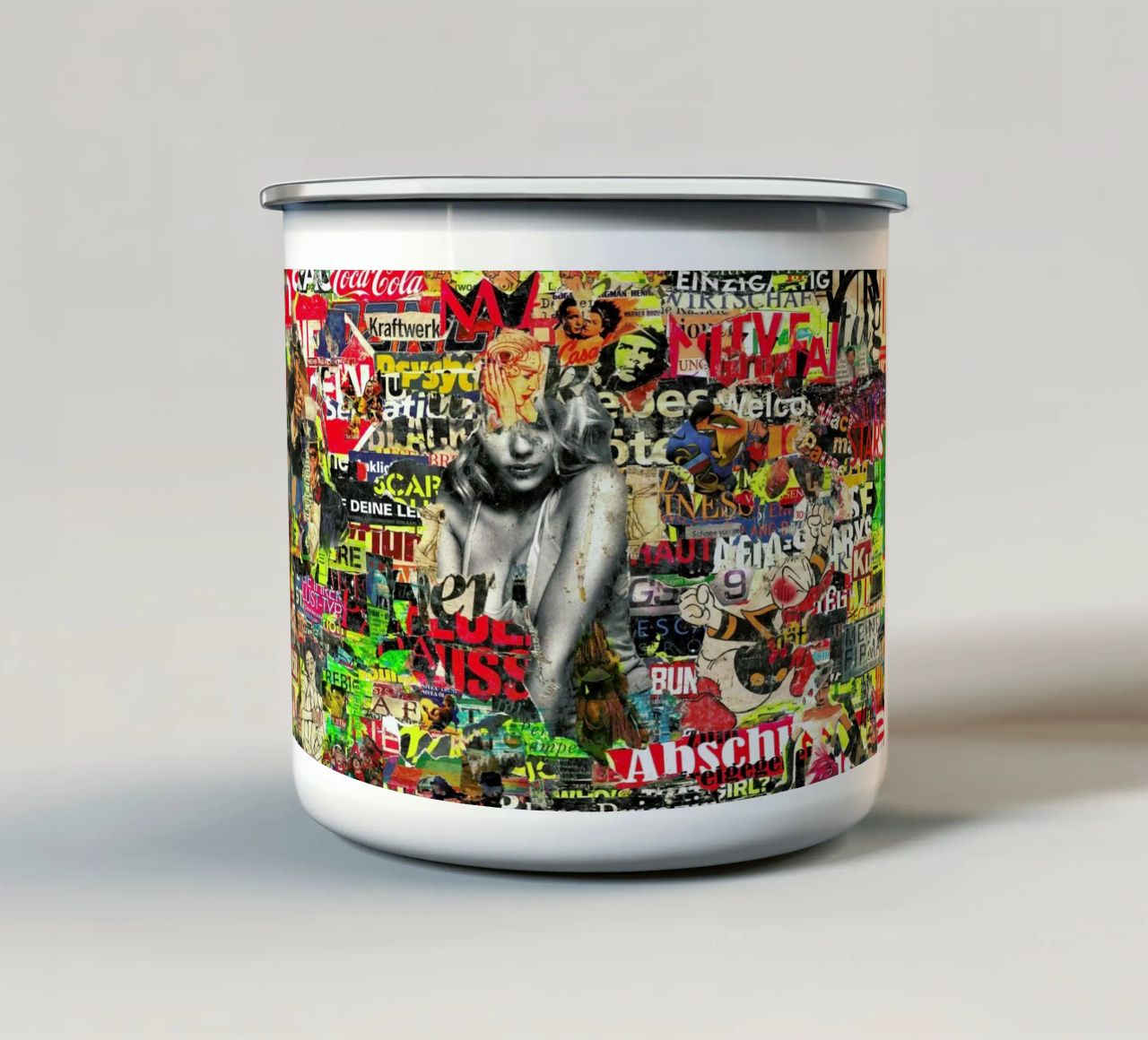 Trashy, 2007 Emaille Tasse von Gothans Papierwelten