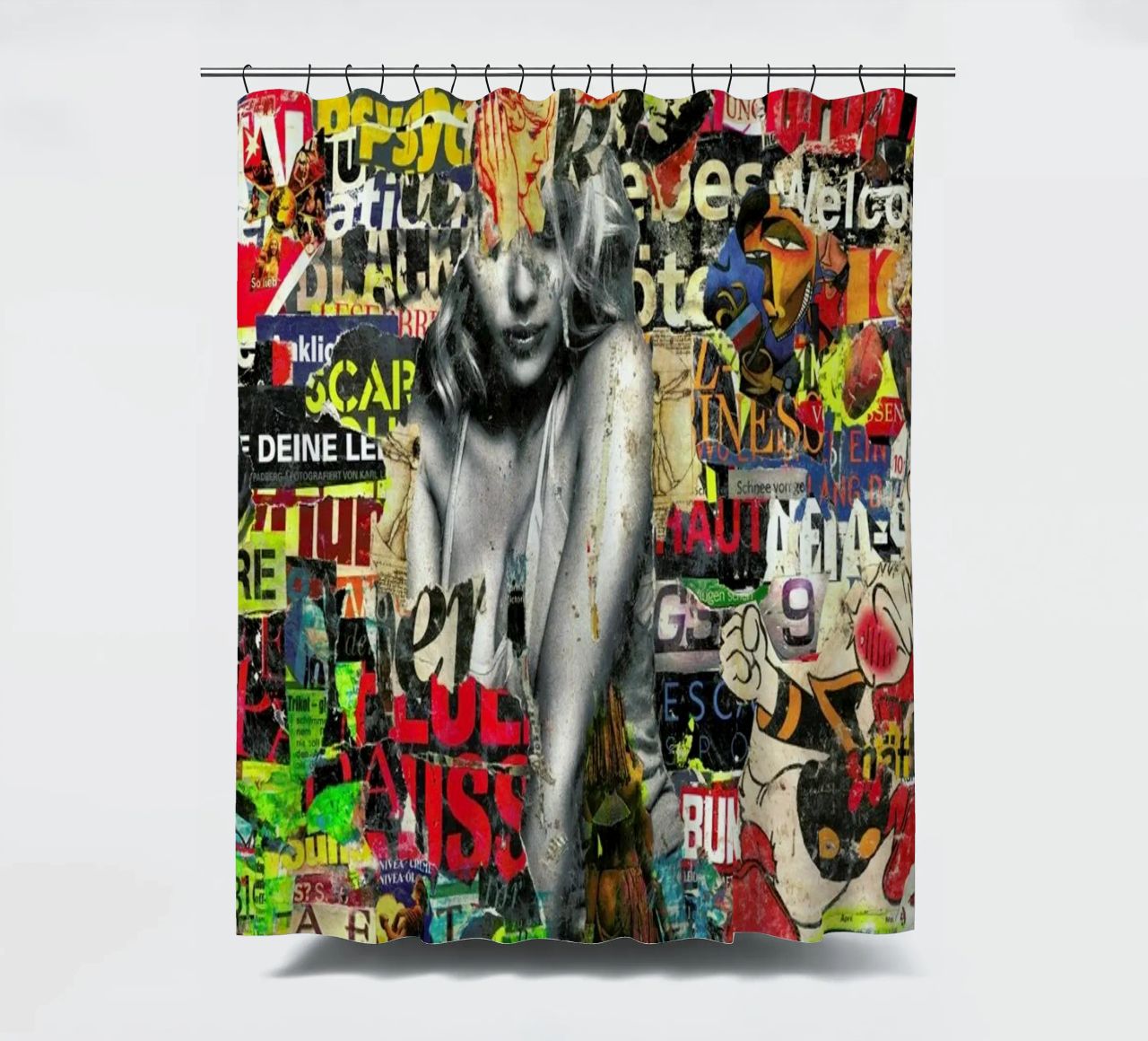 Trashy, 2007 Duschvorhang von Gothans Papierwelten