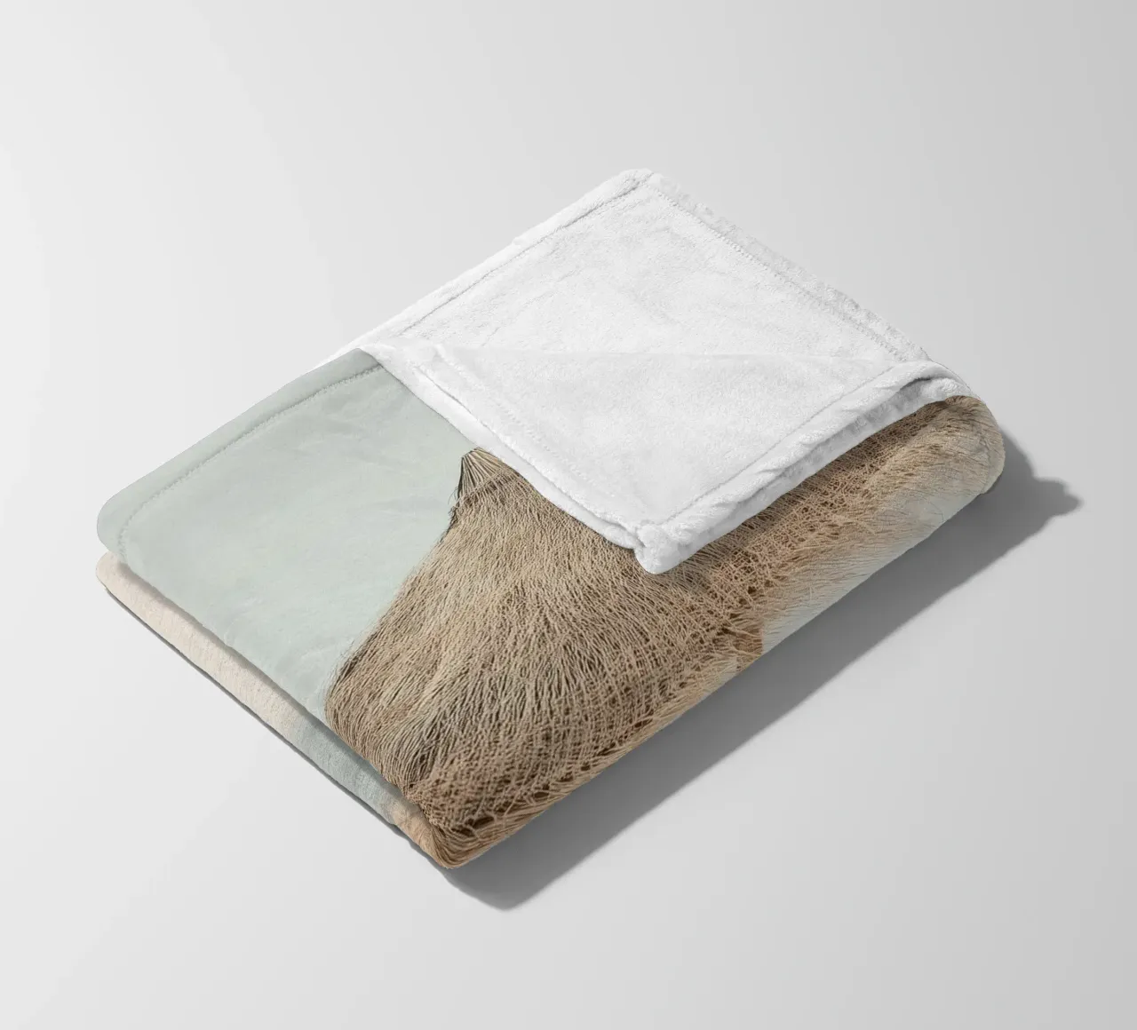 Coastal Calm – Minimalist Beach Photography coperta in pile da Vela Luna