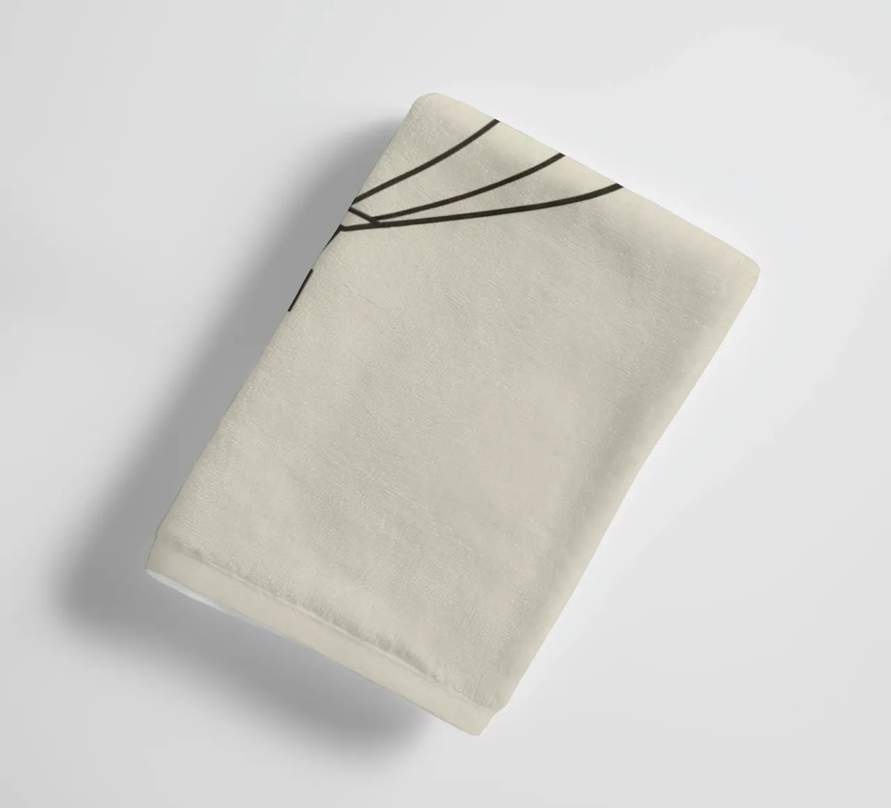 Sagoma nera di una mongolfiera con cesto per i passeggeri asciugamano da bagno da DesignDoodle