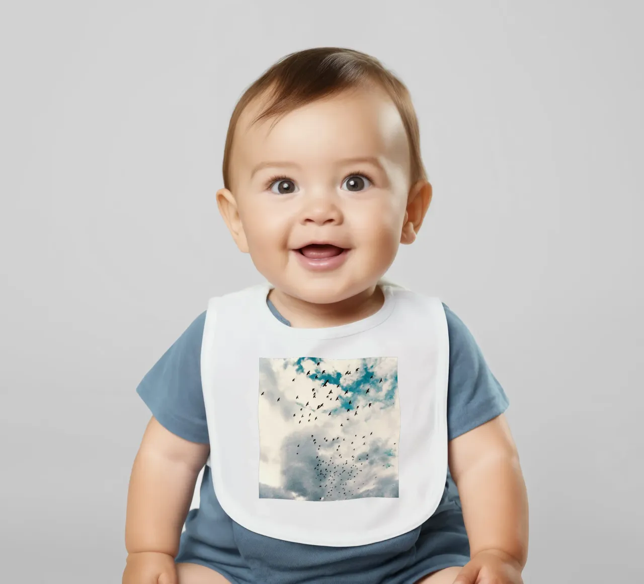 Vliegende vogels baby slabbetje van KISSA STUDIO