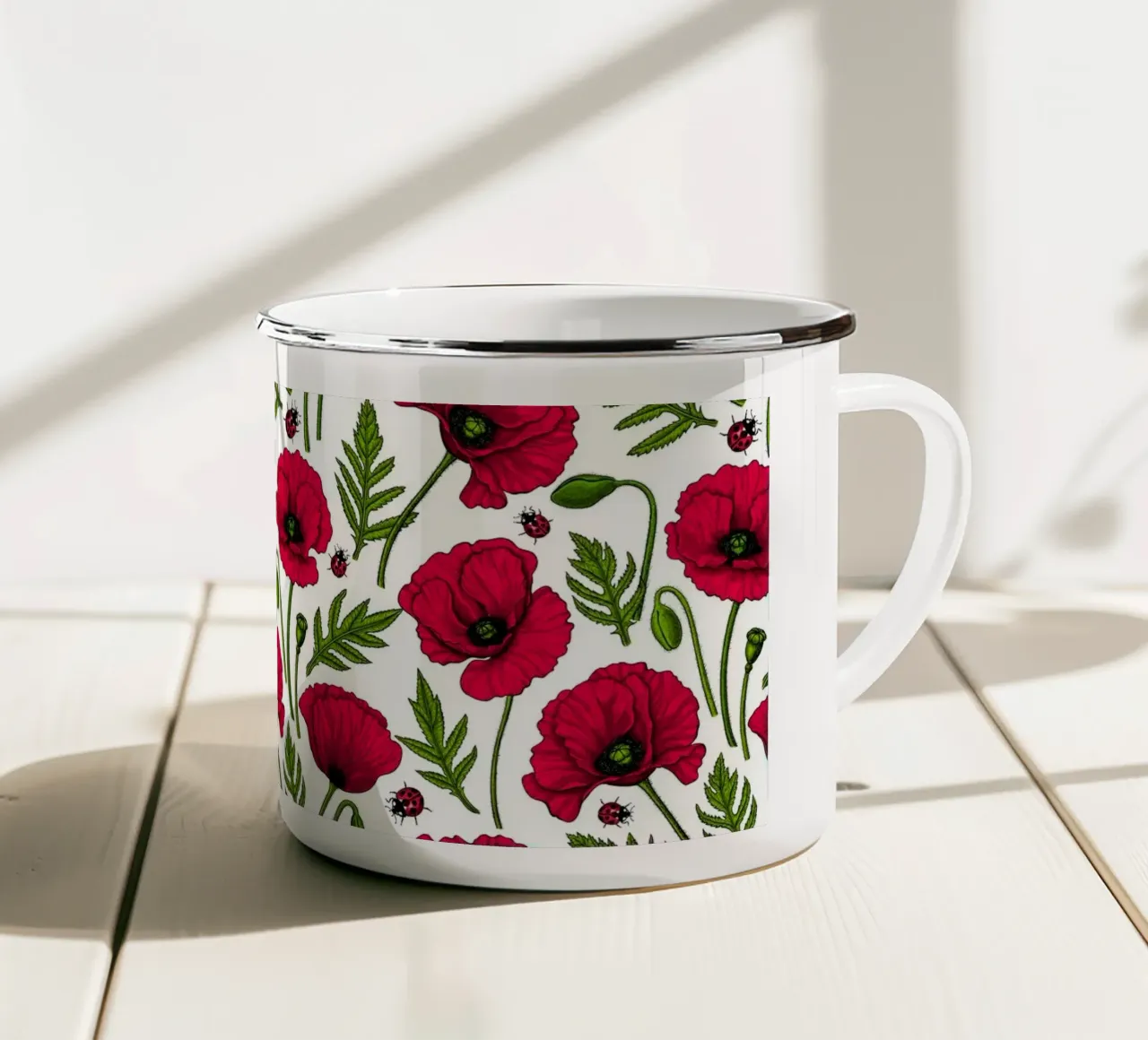 Papaveri rossi e coccinelle tazza in smalto da Painted Nature