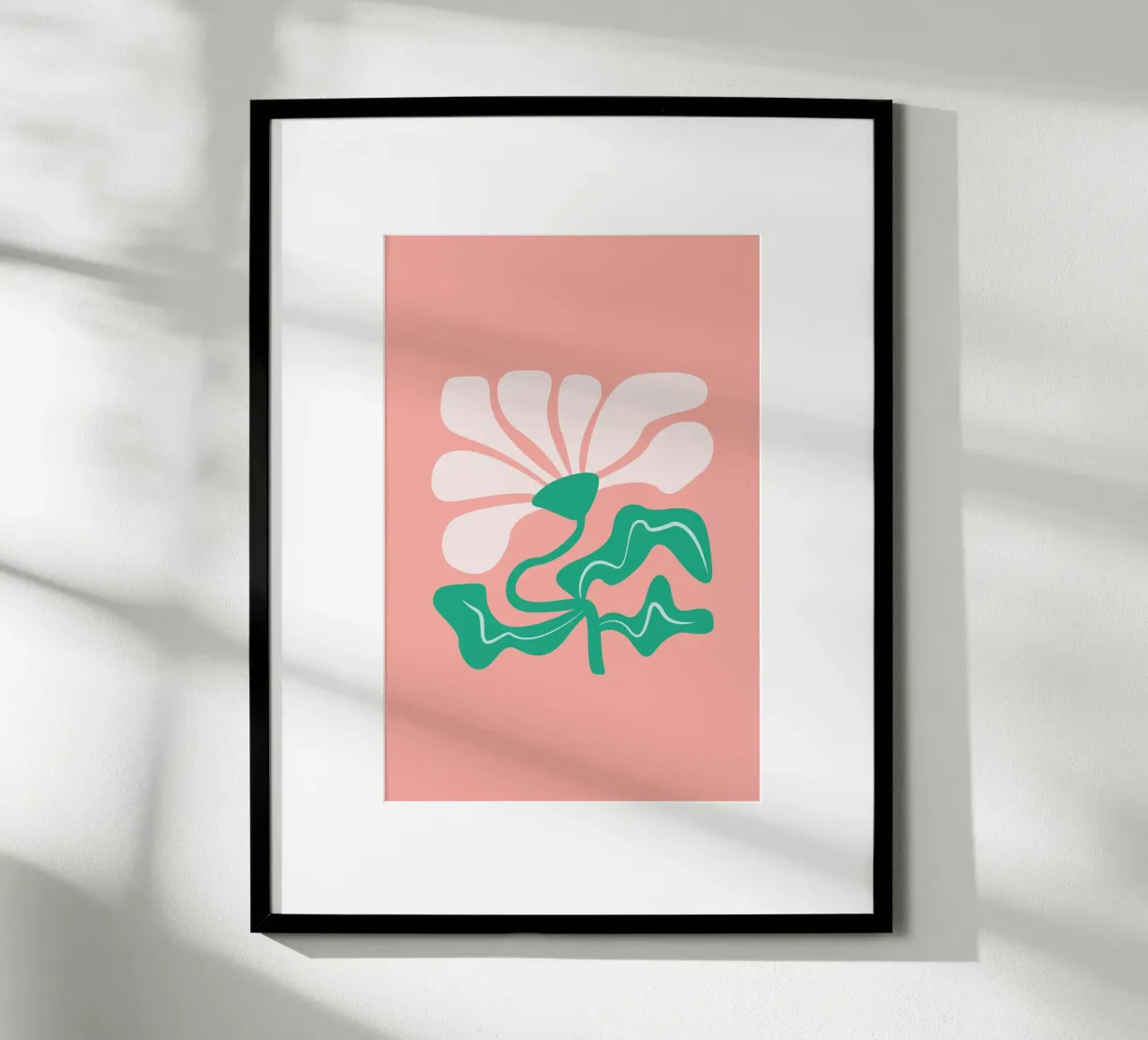 Bold Curvy Flower apricot poster con telaio in legno da karenmenzenbach