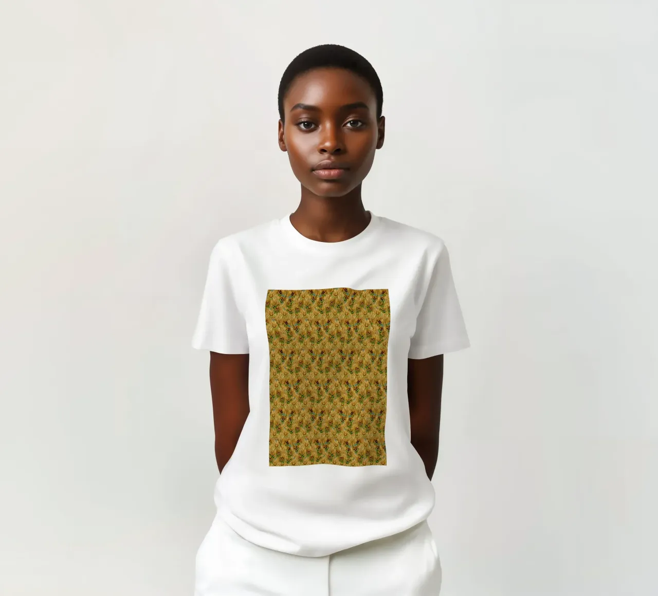 Fluffy Feathers t-shirt da Curious Collections by Marielle Leenders
